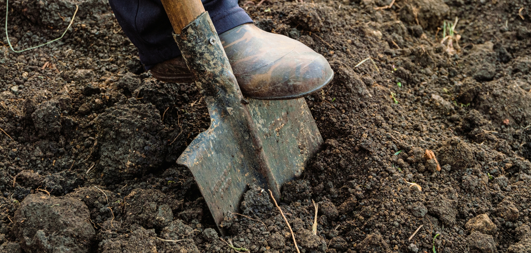 Outils pour planter et travailler le sol